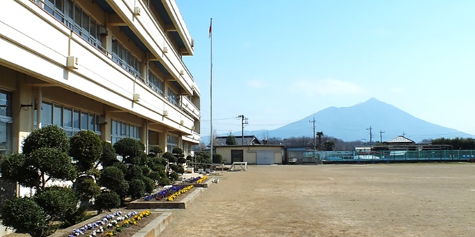 鳥羽小学校