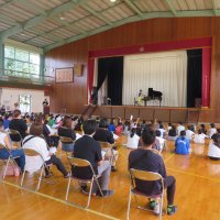 「閉校記念　Dr．りえ＆大村っ子のキラキラコンサート」に向けた校歌・合唱練習